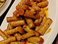 -老码头黑皮肘子锅包肉熏酱水饺(文政街店)