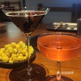 独自品味寂寞夜