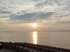 -巴陵广场