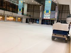 -冰纷万象滑冰场(深圳万象城店)