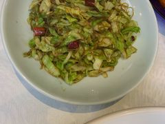 炝炒圆白菜粉丝-旺顺阁鱼头泡饼(小红门店)
