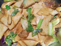 -东口码头·烧鸽子·鱼头泡饼·地方菜(金鹰悦城店)
