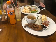 -Pundi Pundi Restaurant