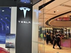 -TESLA 特斯拉(上海太古汇体验店)
