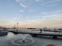 -中茵皇冠假日酒店·棕榈岛湖畔餐厅