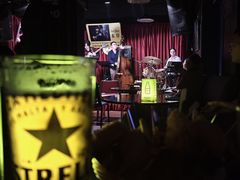 -东岸Cafe 爵士俱乐部