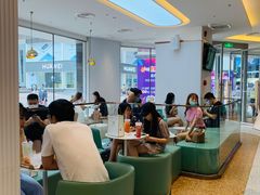 大堂-奈雪的茶(大连新玛特店)