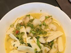 -新天明砂锅鱼头煲