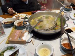 -乡土黄·鲜牛肉火锅·小龙虾(兴业街店)