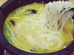 -妈妈故事米线(市府恒隆店)