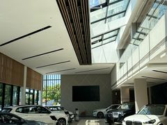 -上海宝信宝马4S店