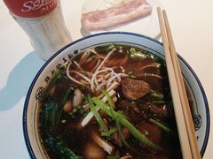 -镇南锅盖面馆(解放路店)