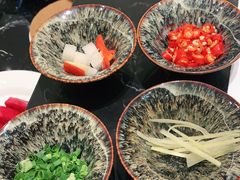 -红鼎豆捞·非遗鲍皇汤火锅(宝丰路店)