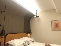 -朵兰达V酒店(长沙砂子塘地铁站店)