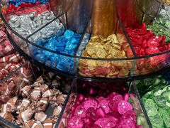 -Laderach 莱德拉(上海环贸iapm店)