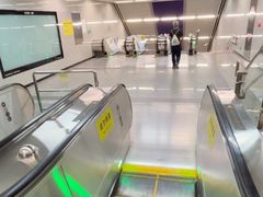 -红土地(地铁站)