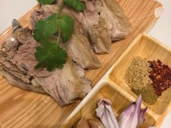 东乡手抓羊肉-德元兰州纯汤牛肉面(龙阳路店)