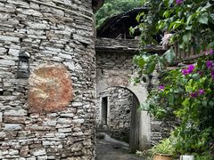 -高荡千年布依古寨旅游景区