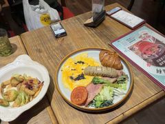 -秘密旅行Bonjour(黑金冠 江南西店)