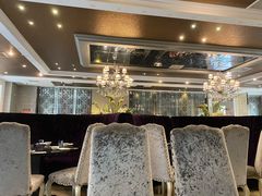 -河畔春天时尚餐厅