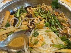 -柳州肥姨妈大骨螺蛳粉(东靖路店)