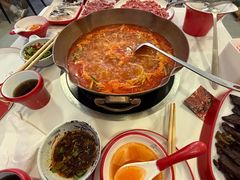 -毛辣果·贵州红酸汤牛肉火锅(西单店)