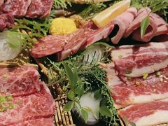 -山川小町·极番烧肉(新地假日广场店)