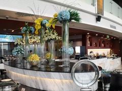 自助取餐区-华强广场酒店-椰香高空自助餐厅