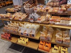 面包甜点陈列柜-西村叔叔的店·面包·甜品·蛋糕(崂山丽达店)