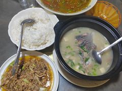-土砂锅生态山庄·非遗砂锅雅鱼