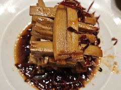-艳阳天民俗村(公园路店)