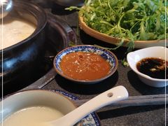-大匠工房古船木艺术餐厅·猪肚鸡专门店(长白仙岛店)