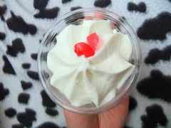 -红宝石·鲜奶小方·海派西点房(金杨店)