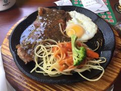 -皇品世家牛排(七一路店)