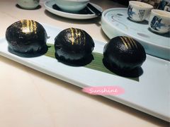 黑金流沙包-韵秋荷(宝山龙湖天街店)