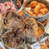 这家烤肉店我从进门到结账嘴就没停过。。。