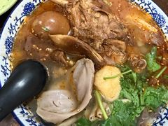 -叶新小吃店(来凤小区总店)