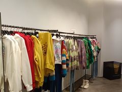 -URBAN REVIVO(上海中庚漫游城店)