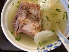 大骨头萝卜汤-大壶春生煎(四川中路店)