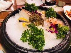 -青瓦餐厅·生鱼片·韩园烤肉(西塔店)