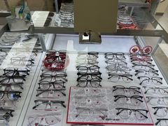 -潘多拉眼镜·蔡司依视路明月(潘家园店)