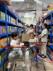 -逝水玩具折扣店