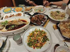 -皇城根·烤鸭·鱼头·家常菜(欧亚大观乐活城店)