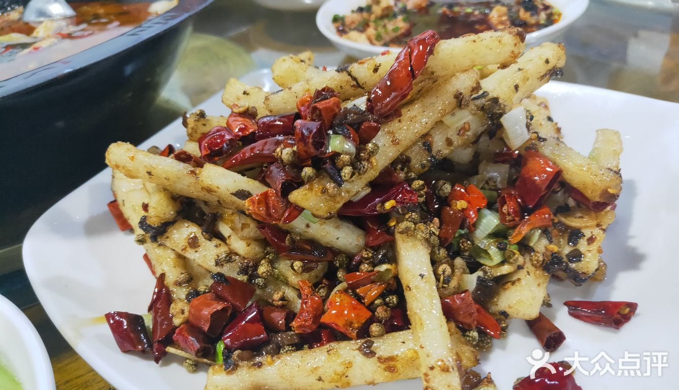 菜量很足，都是挺大一份的，点了一份酸菜鱼