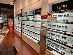-LensCrafters亮视点·OAKLEY精选(静安嘉里中心店)