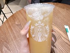 -星巴克臻选(上海合生汇1F店)