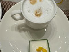 -飨食汇全日制餐厅·昆山皇冠假日酒店(九方店)