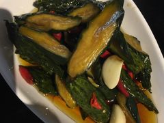 -壹号院音乐餐厅•烤全羊•新疆菜(浐灞店)