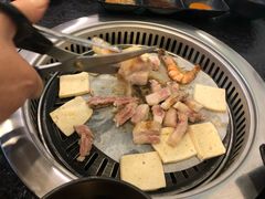 -烤路里·韩国品质自助烤肉(石路天虹4号店)