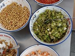 -裕新楼粉面馆·石磨手工粉(四方坪店)